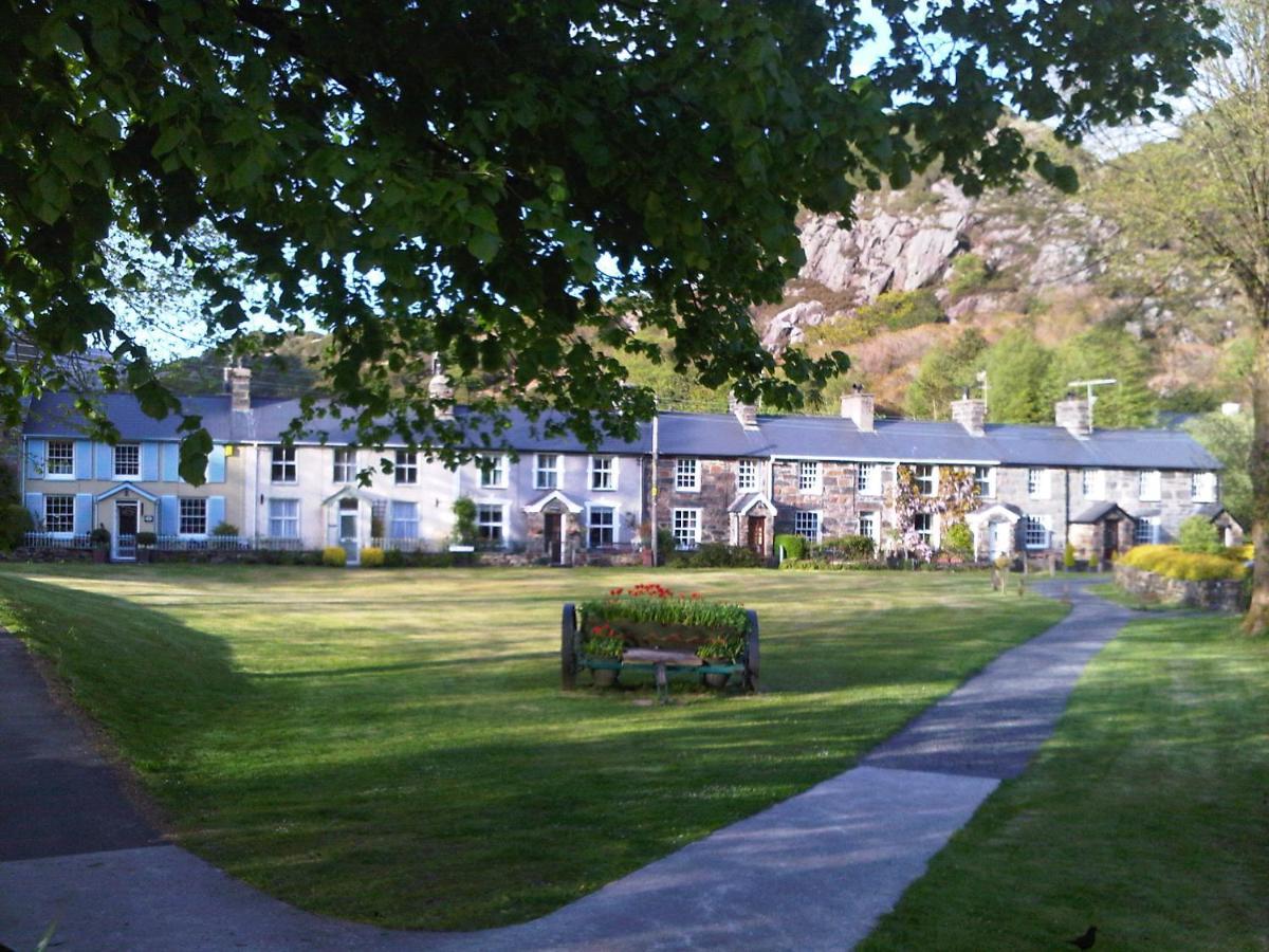 Hotel The Coach House Beddgelert Esterno foto